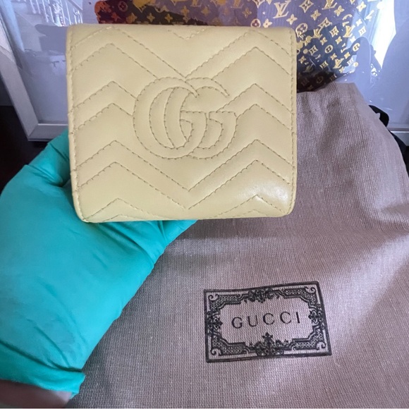 Gucci Wallet Bifold Outlet Leather GG Marmont Yellow EUC with dust bag - Picture 2 of 10
